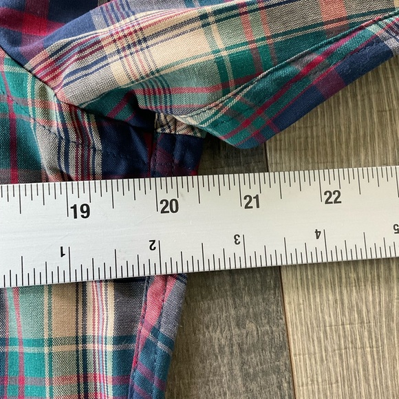 NWT VTG Woolrich Long Sleeve Button Up Shirt
6633
Men's SMALL
Navy Tan Red Plaid - Picture 8 of 10